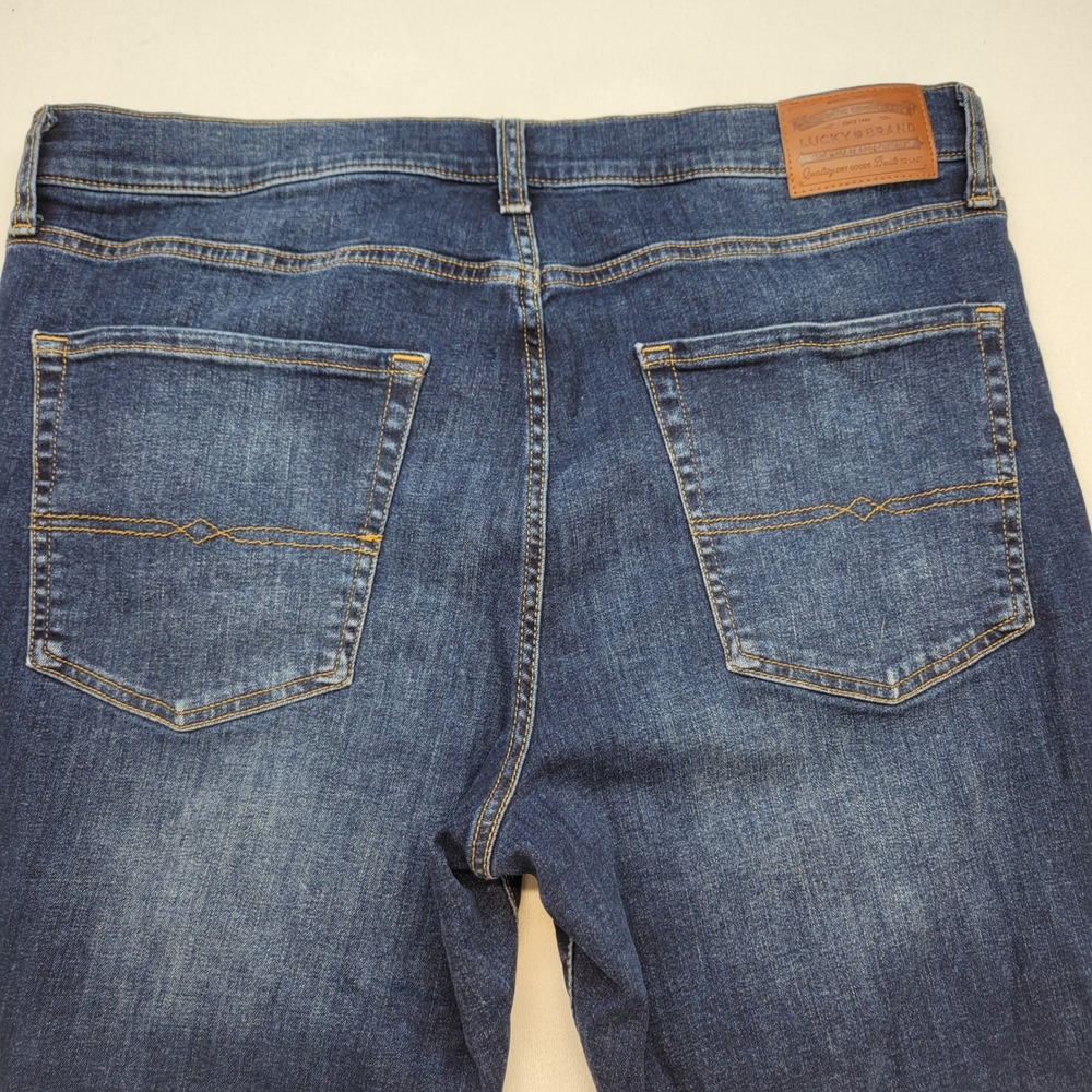 Lucky Brand 410 Athletic Straight Jeans Mens 38x29 Blue Denim Stretch - Picture 4 of 12